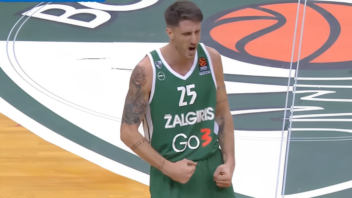 Achille Polonara con la maglia dello Zalgiris Kaunas