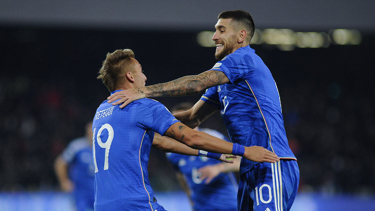 Pellegrini e Retegui con la maglia dell'Italia