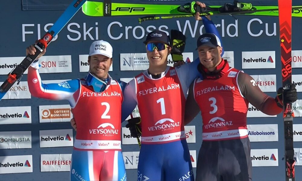 Youri Duplessis Kergomard (sx), Simone Deromedis, Reece Howden (dx), Skicross, Veysonnaz, 01/02/2025